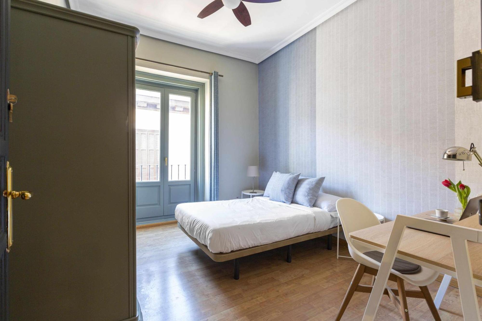 Sol Y Tirso Rooms Madrid Exterior photo