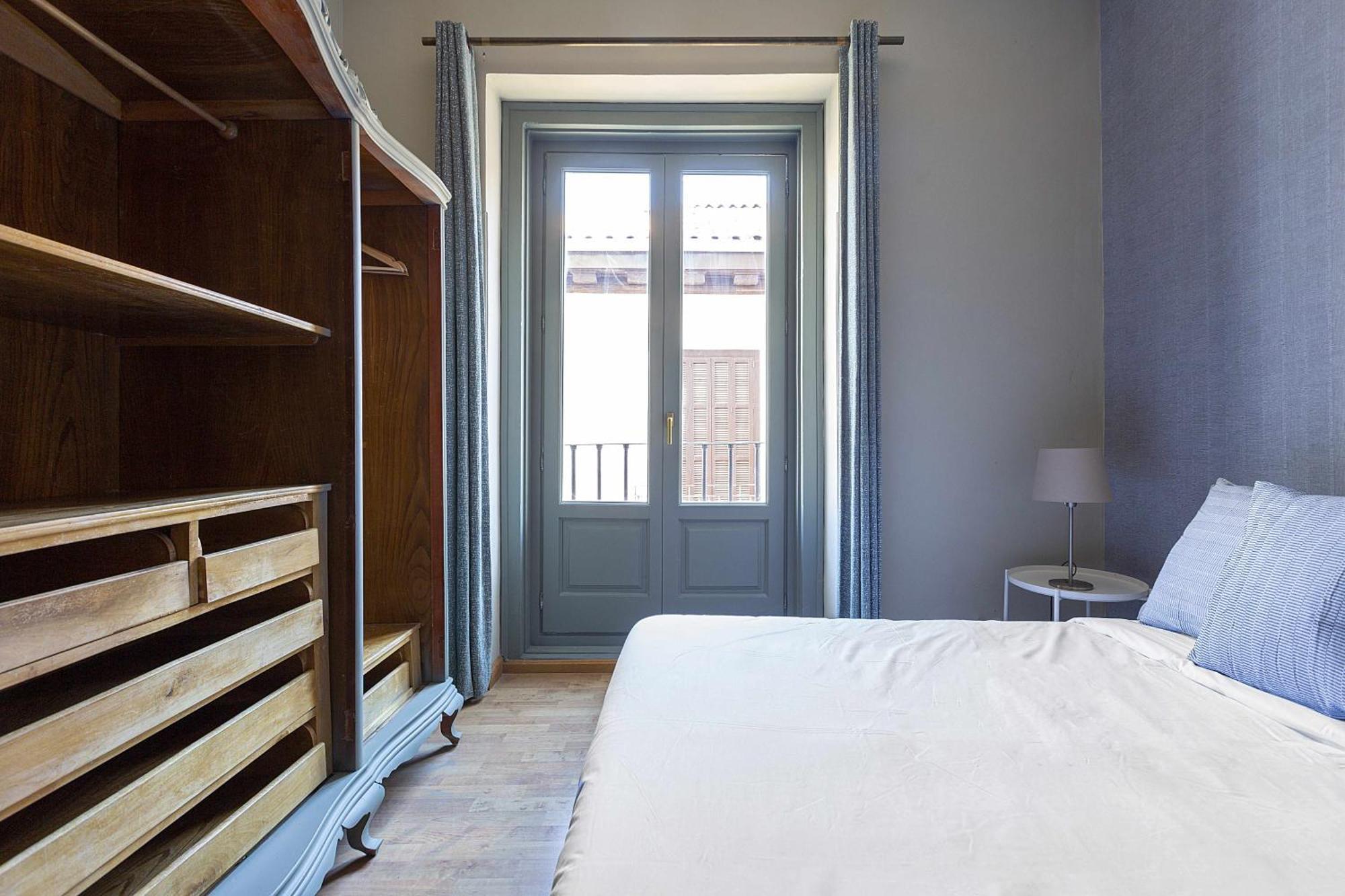 Sol Y Tirso Rooms Madrid Exterior photo